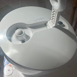 Pampered chef Salad spinner
